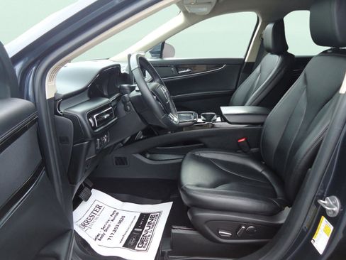 Used 2022 Lincoln Nautilus FWD image 21