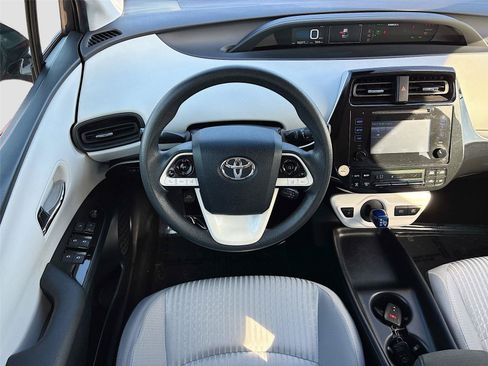 Used 2018 Toyota Prius Two w/ Prius Two Safety Plus Package FWD image 20