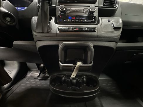 Used 2025 RAM ProMaster 2500 w/ U-Haul Equipment Group FWD image 28