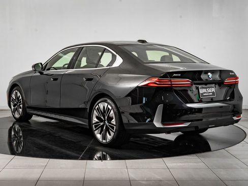 Certified 2025 BMW 530i xDrive image 6