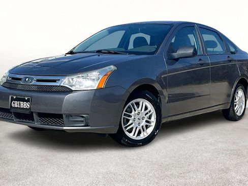 Used 2010 Ford Focus SE image 15