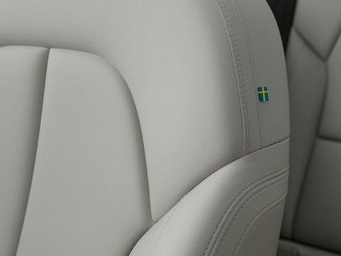 New 2026 Volvo XC40 B5 Ultra w/ Climate Package image 10