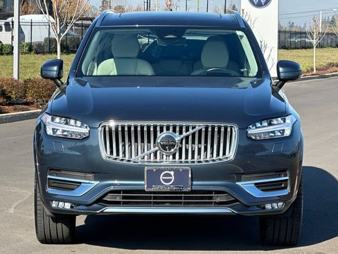 Used 2025 Volvo XC90 B6 Ultra image 8