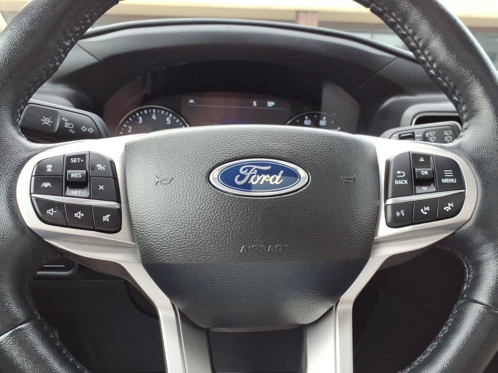 Used 2023 Ford Explorer XLT w/ Equipment Group 202A AWD/4WD image 24