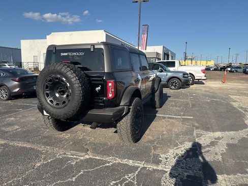 Used 2021 Ford Bronco Badlands image 12
