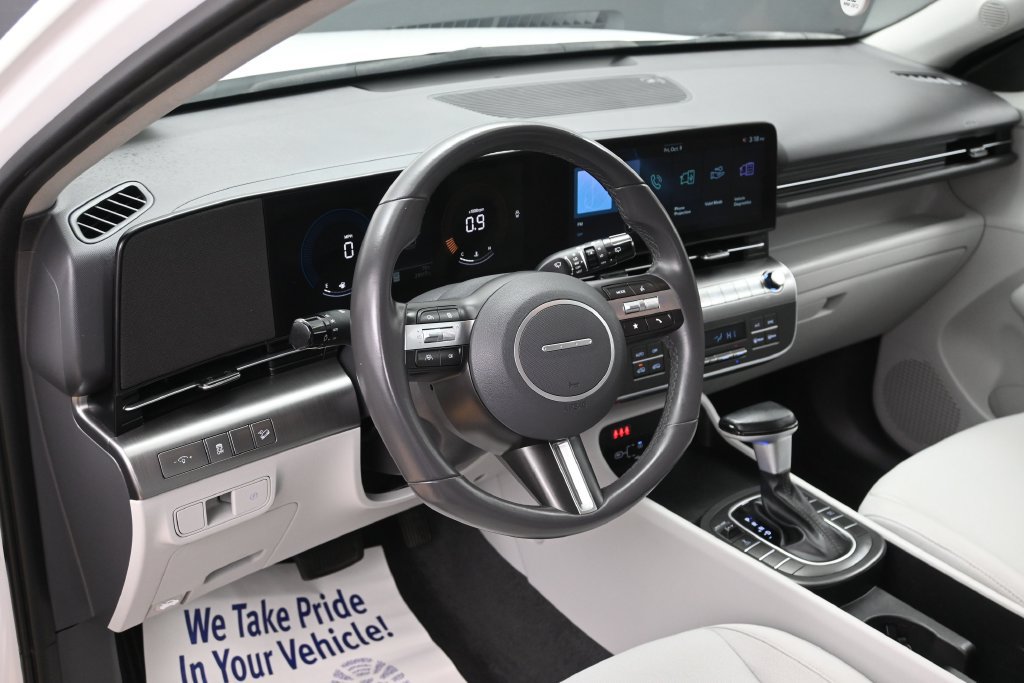 Used 2025 Hyundai Kona SEL AWD/4WD image 11
