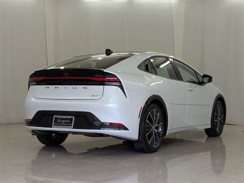 Used 2024 Toyota Prius Limited w/ Limited Premium Package image 9