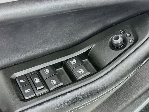 Used 2021 Jeep Grand Cherokee L Limited RWD image 18