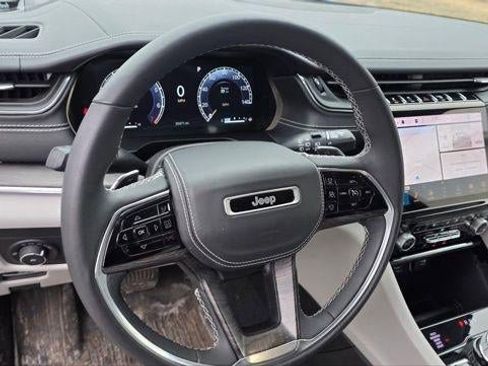 Used 2023 Jeep Grand Cherokee L Overland image 14