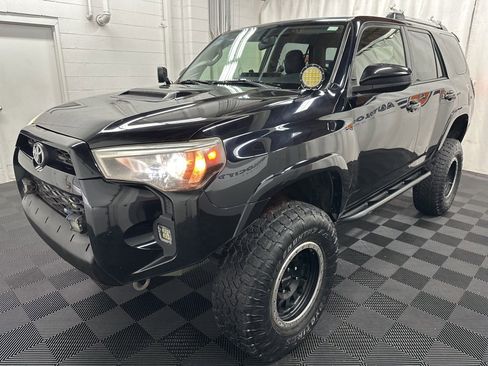 Used 2016 Toyota 4Runner Trail image 5