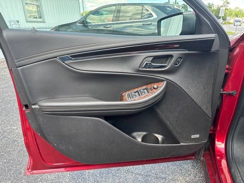 Used 2014 Chevrolet Impala LT FWD image 14
