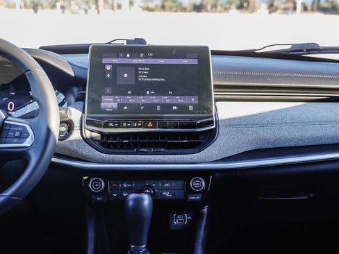 Certified 2023 Jeep Compass Latitude image 15