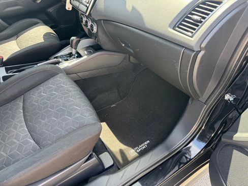 Used 2021 Mitsubishi Outlander Sport LE FWD image 14