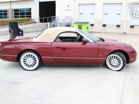 Used 2004 Ford Thunderbird RWD image 19