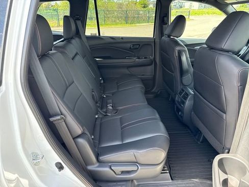 Used 2023 Honda Passport TrailSport image 10