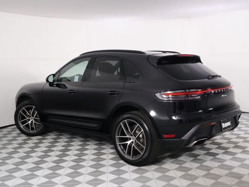 Certified 2026 Porsche Macan AWD/4WD image 3