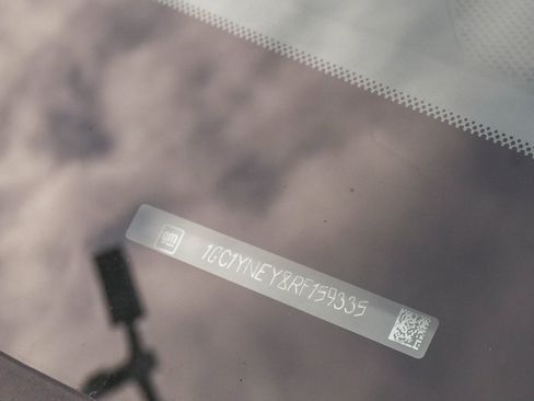 Used 2024 Chevrolet Silverado 2500 LT image 12