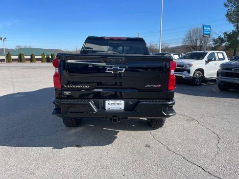 Used 2025 Chevrolet Silverado 1500 ZR2 w/ Technology Package image 52