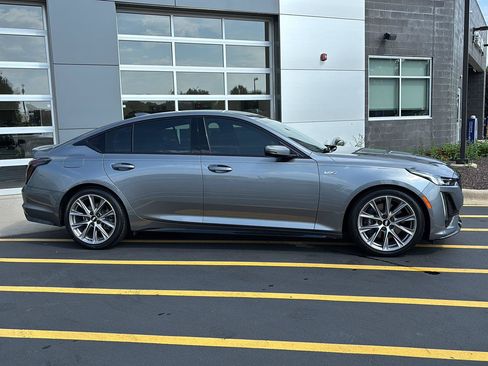 Used 2021 Cadillac CT5 V w/ Premium Package RWD image 5