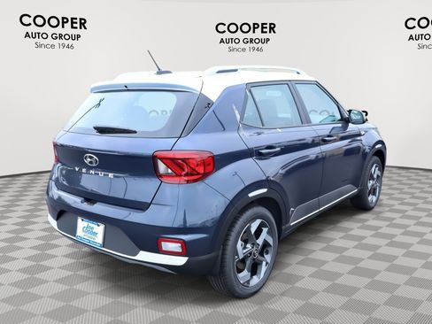 New 2026 Hyundai Venue SEL FWD image 7