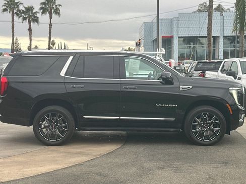 Certified 2025 GMC Yukon Elevation w/ Elevation Premium Package image 3