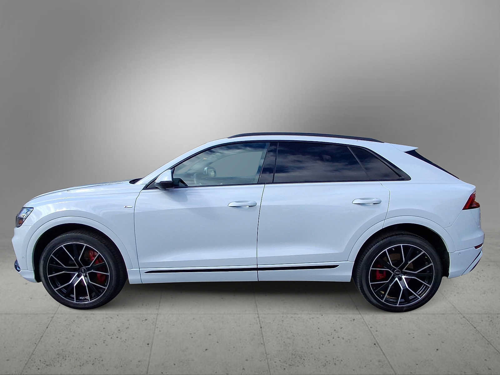Used 2023 Audi Q8 Premium Plus AWD/4WD image 5