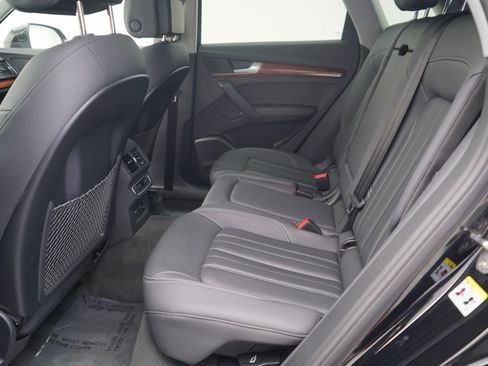 Used 2023 Audi Q5 2.0T Premium Plus w/ Premium Plus Package image 7