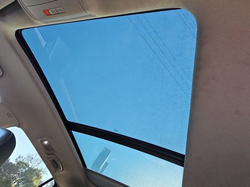 Used 2021 Volkswagen Atlas SE w/ Panoramic Sunroof Package image 29