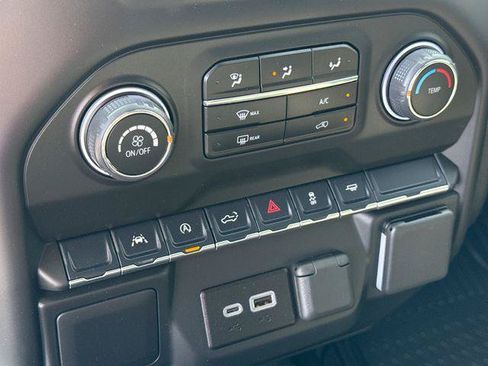 Used 2025 Chevrolet Silverado 1500 Custom w/ Turbomax Blackout Package RWD image 17