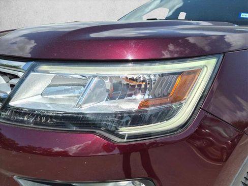 Used 2019 Ford Explorer XLT w/ Equipment Group 202A FWD image 9