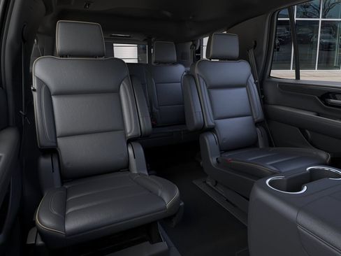 New 2026 GMC Yukon Elevation w/ Elevation Premium Package AWD/4WD image 17