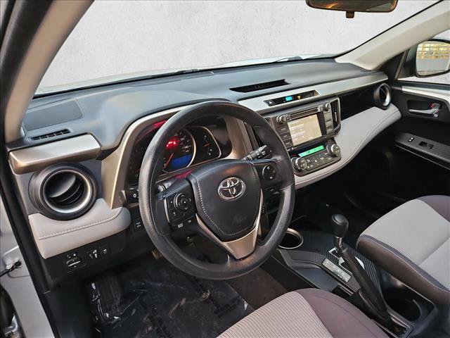Used 2015 Toyota RAV4 XLE AWD/4WD image 10