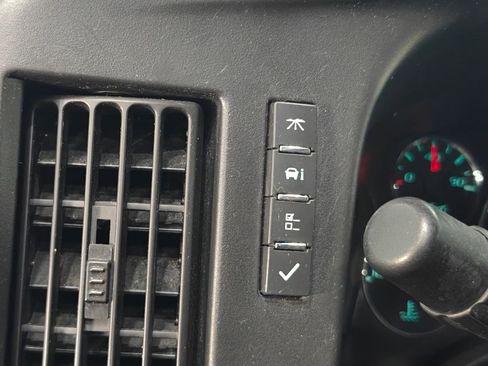 Used 2016 Chevrolet Express 3500 LT w/ LT Preferred Equipment Group RWD image 9