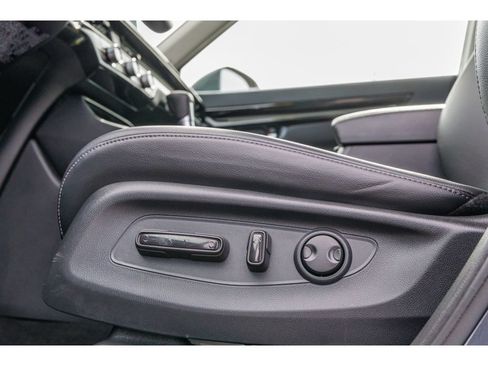 Used 2025 Honda CR-V EX-L image 16