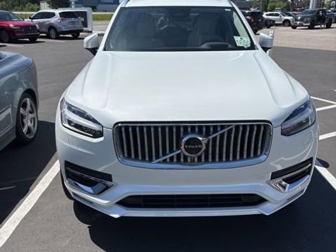 Used 2024 Volvo XC90 B6 Ultimate w/ Lounge Package AWD/4WD image 2