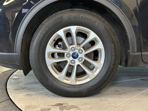 Used 2020 Ford Escape SE image 25