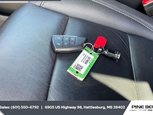 Used 2025 Chevrolet Tahoe Z71 image 10