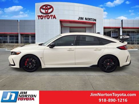 Used 2023 Honda Civic Type R image 5