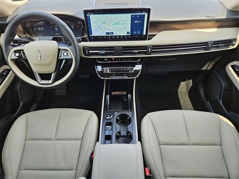 New 2025 Lincoln Corsair Reserve w/ Equipment Group 202A image 24