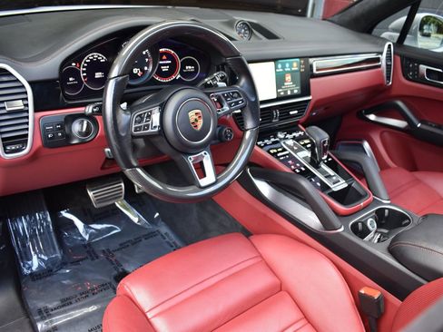 Used 2023 Porsche Cayenne Turbo w/ Premium Package Plus image 14