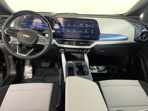 New 2026 Chevrolet Equinox EV LT image 14