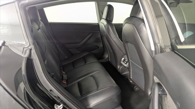 Used 2018 Tesla Model 3 Long Range RWD image 15