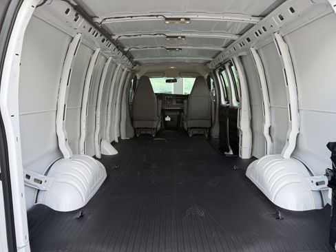 New 2026 Chevrolet Express 3500 Extended RWD image 26