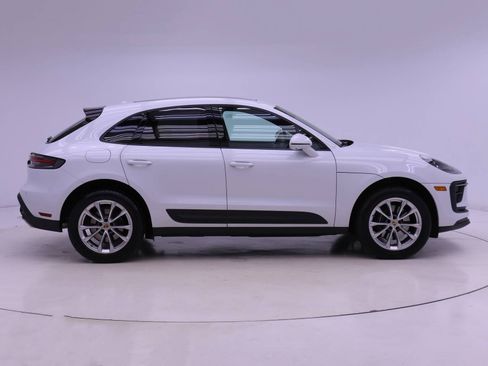 Used 2025 Porsche Macan image 10