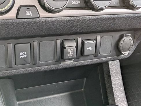 Certified 2023 Toyota Tacoma SR5 AWD/4WD image 25