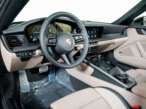New 2026 Porsche 911 Carrera RWD image 4