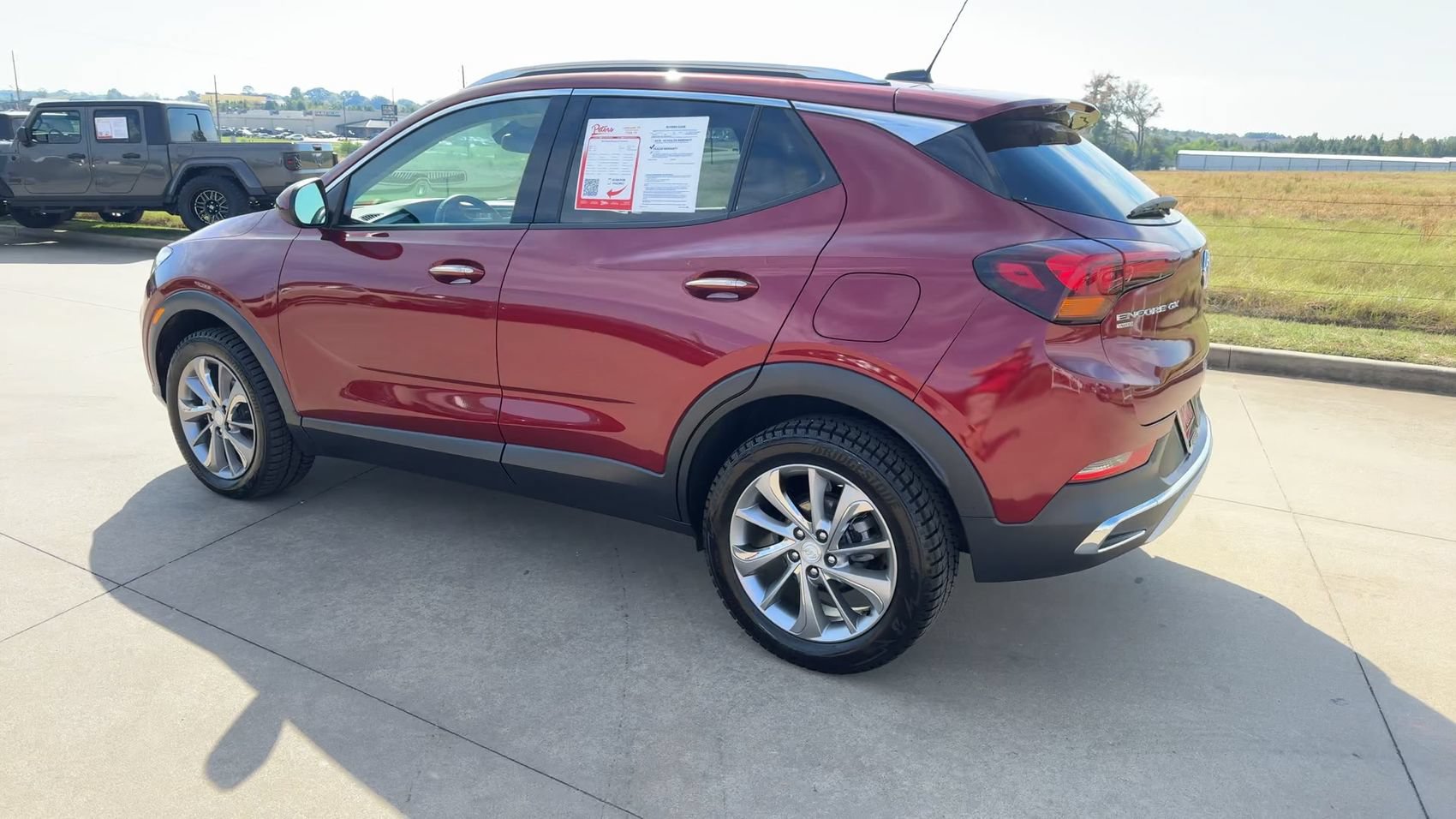 Used 2022 Buick Encore GX Essence w/ Experience Buick Package AWD/4WD image 7