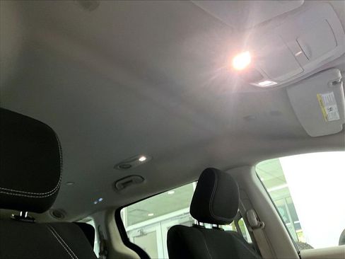 Used 2023 Chrysler Voyager LX FWD image 23