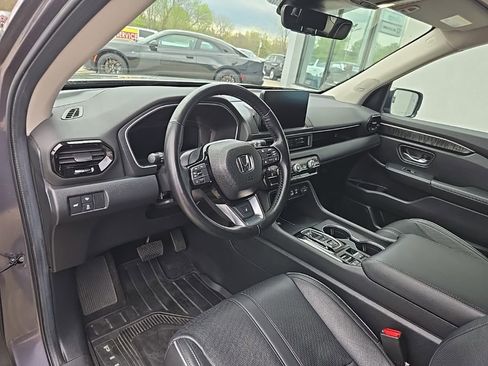 Used 2024 Honda Pilot Elite image 35
