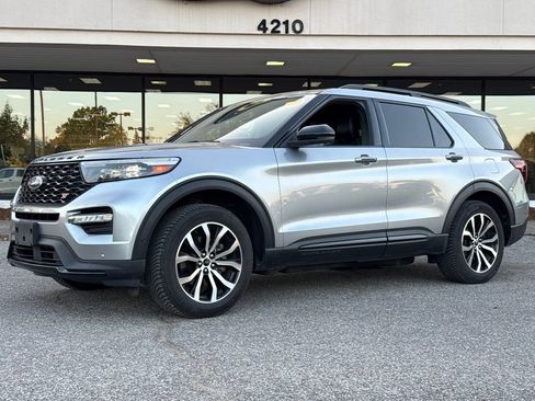Used 2020 Ford Explorer ST w/ Premium Technology Package AWD/4WD image 6